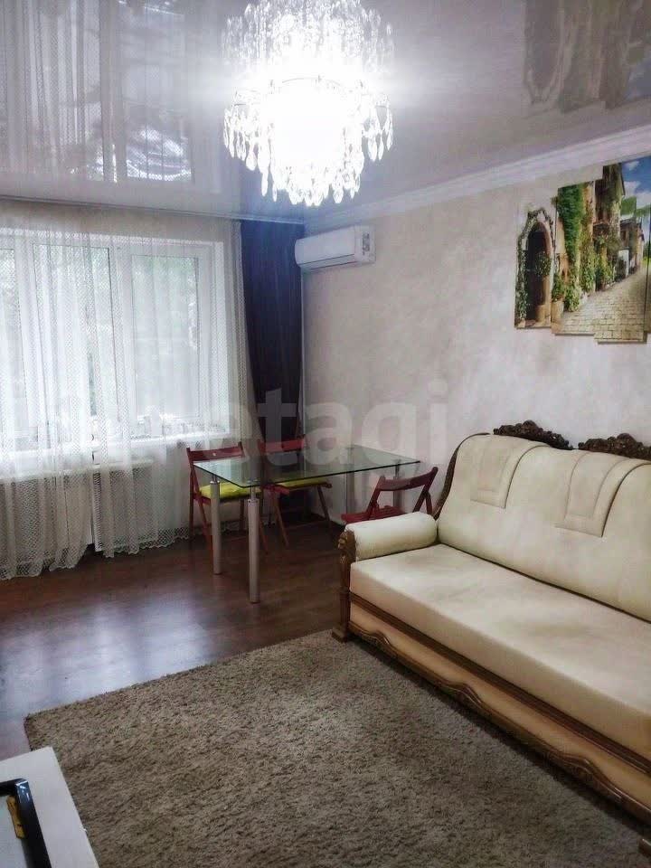 3 комн. квартира, 55 м², 2 этаж 