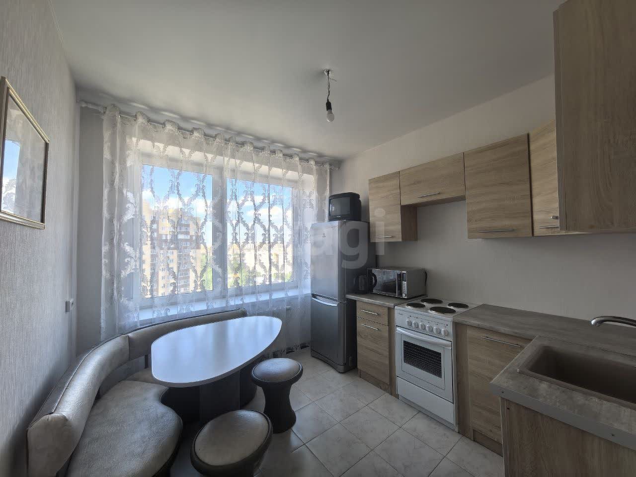 1 комн. квартира, 33 м², 14 этаж 