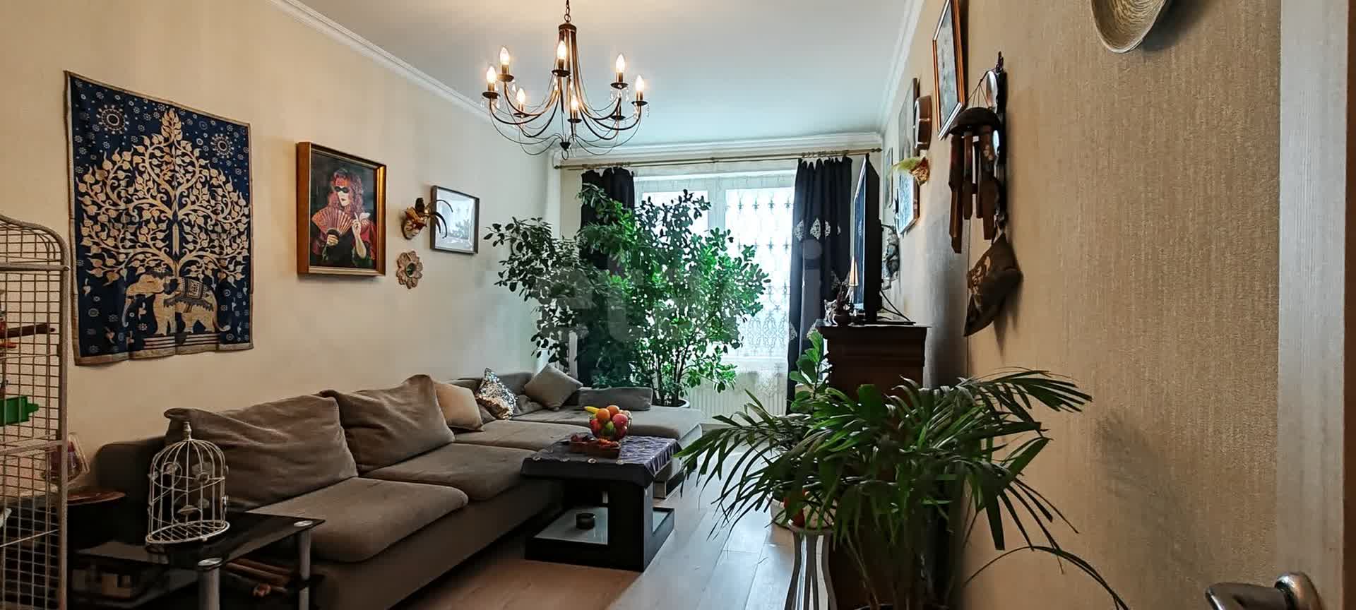 3 комн. квартира, 76.8 м², 18 этаж 