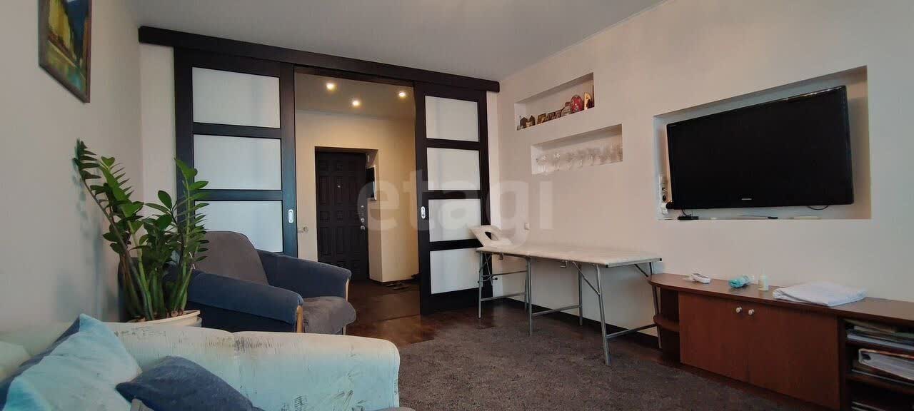 2 комн. квартира, 57.4 м², 13 этаж 