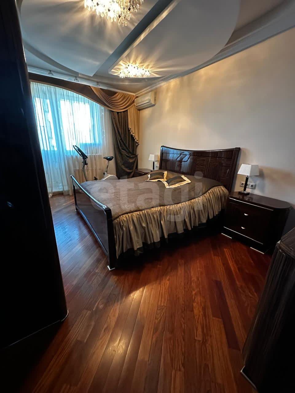 3 комн. квартира, 106 м², 8 этаж 