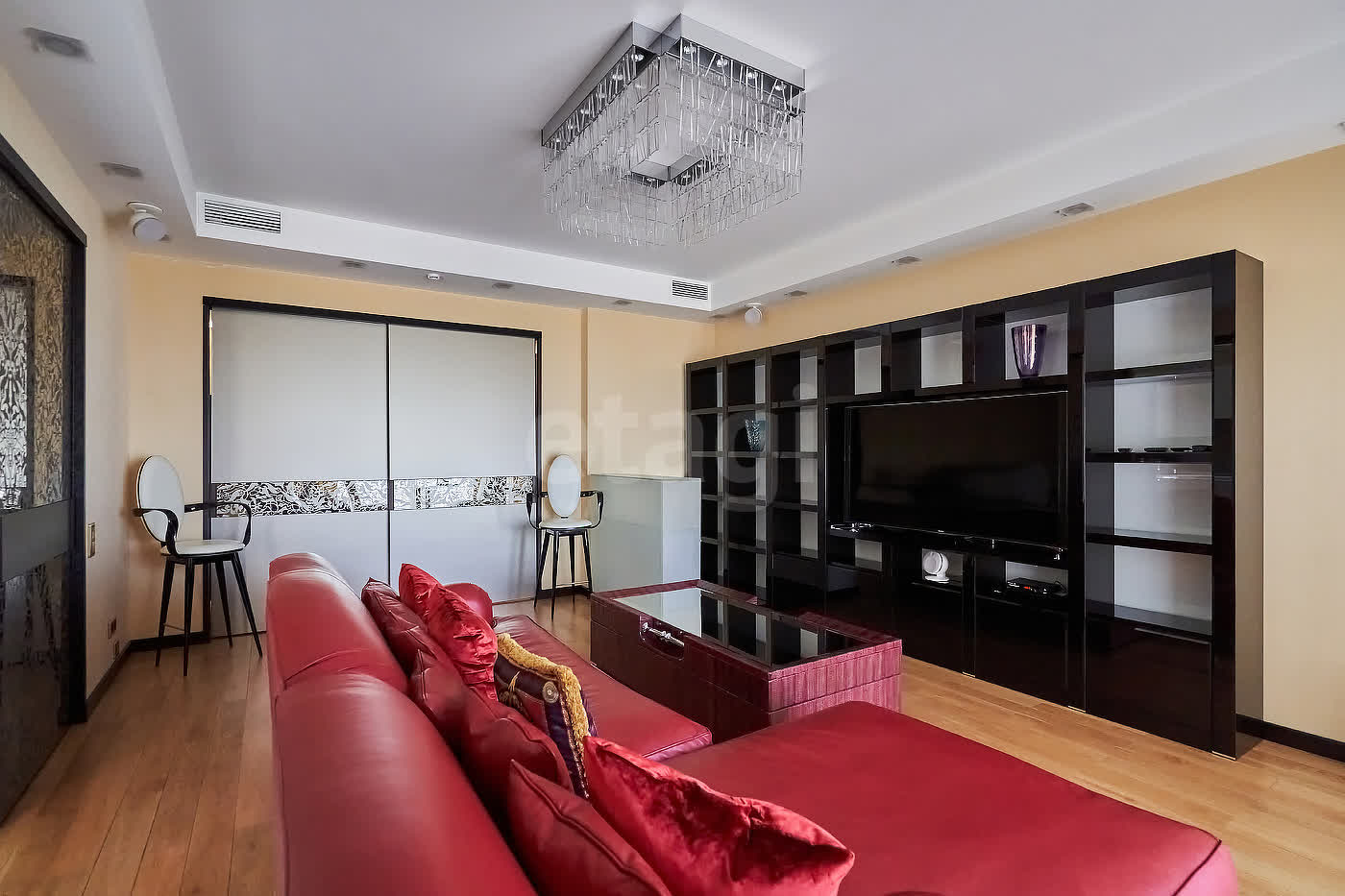 3 комн. квартира, 135 м², 5 этаж 