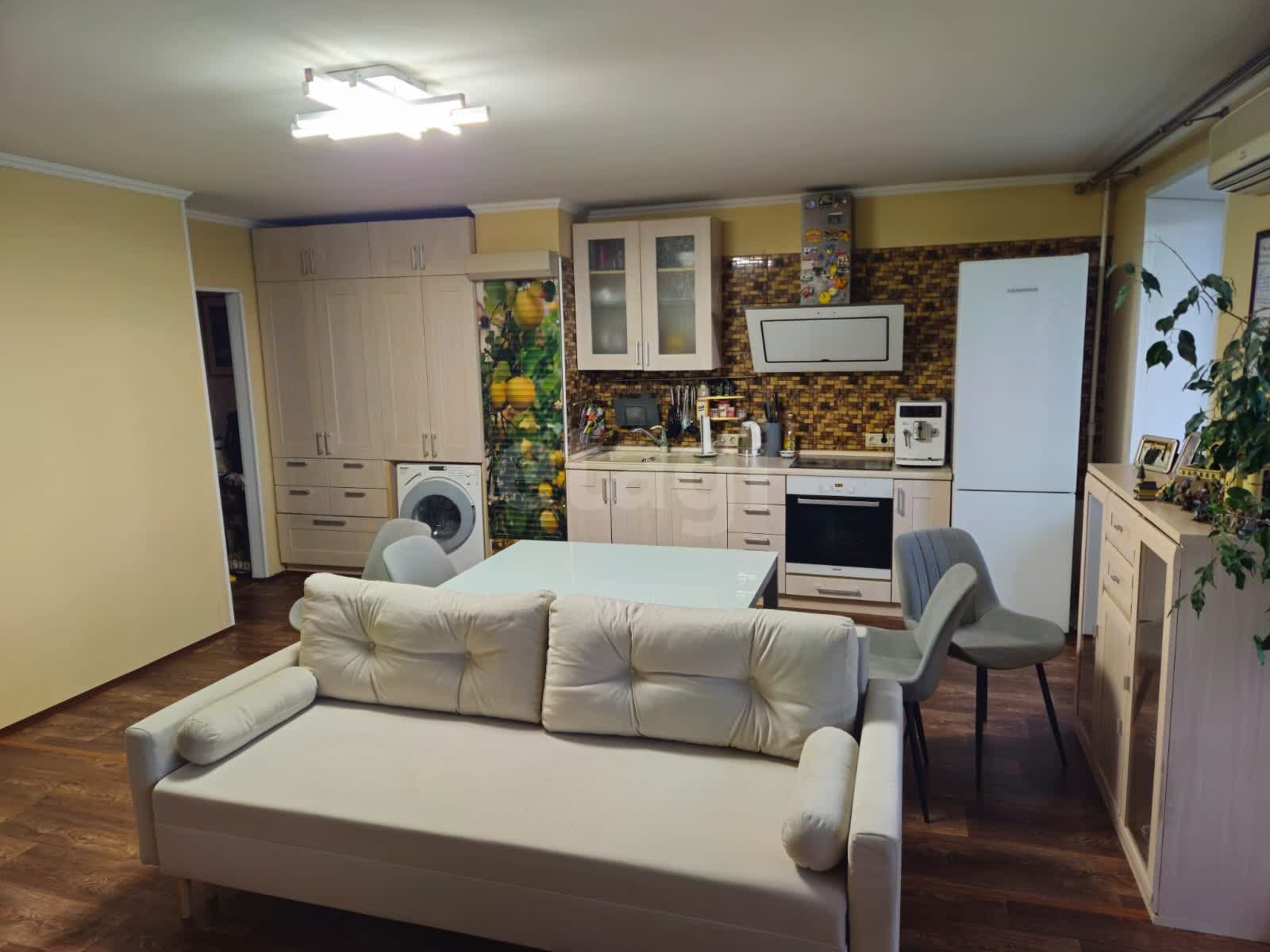 4 комн. квартира, 79 м², 10 этаж 