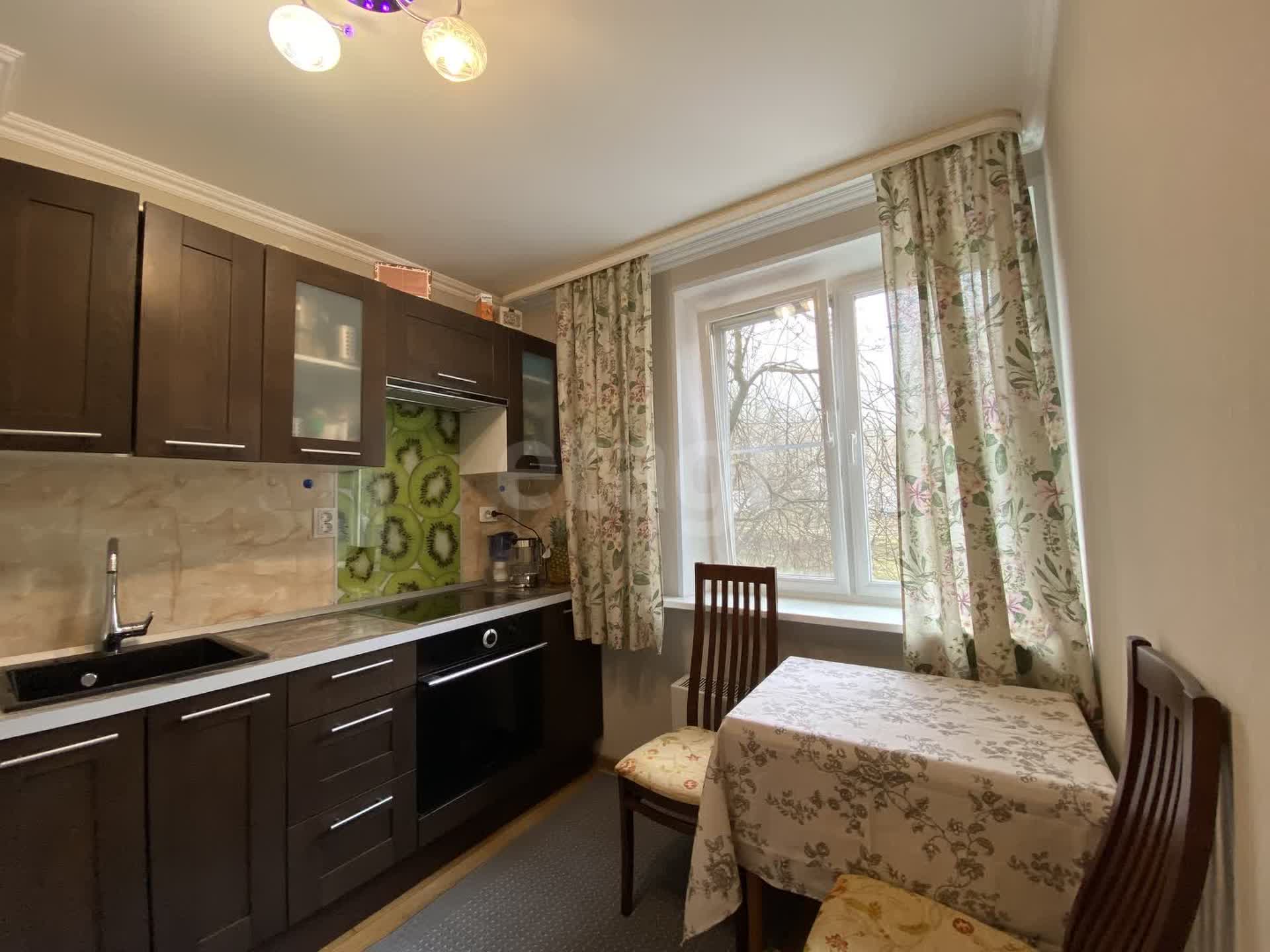 3 комн. квартира, 71.5 м², 2 этаж 