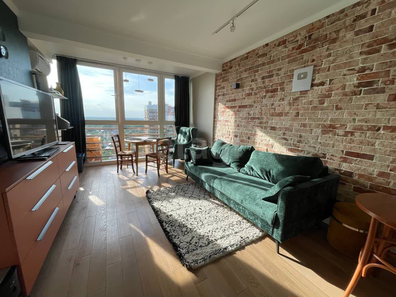 2 комн. квартира, 49.8 м², 23 этаж 