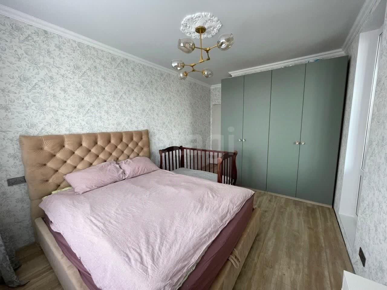 2 комн. квартира, 67.9 м², 23 этаж 