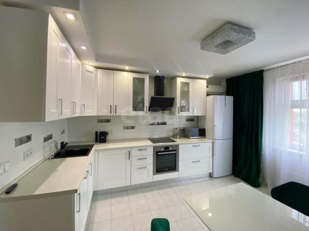 3 комн. квартира, 90 м², 21 этаж 