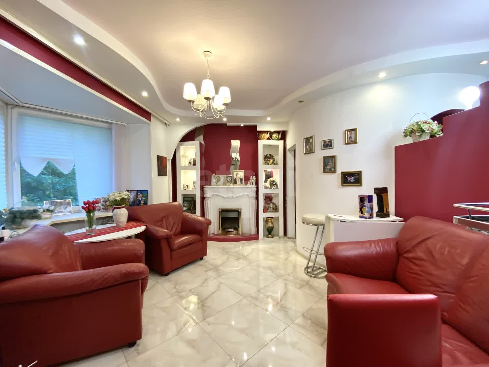 3 комн. квартира, 92.9 м², 2 этаж 