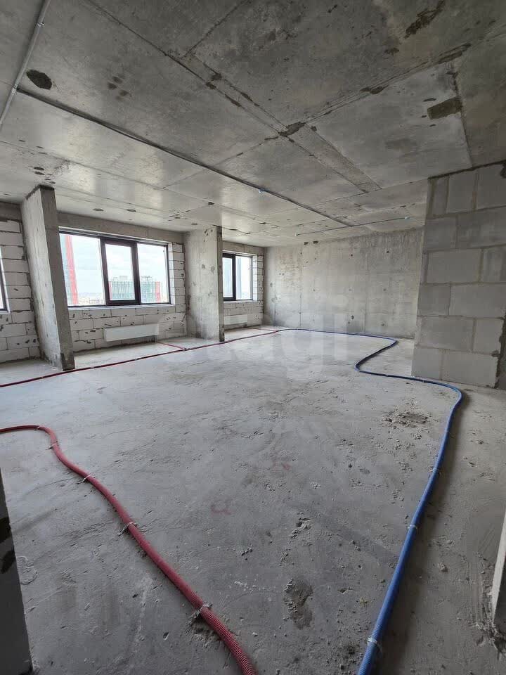 2 комн. квартира, 84.4 м², 40 этаж 