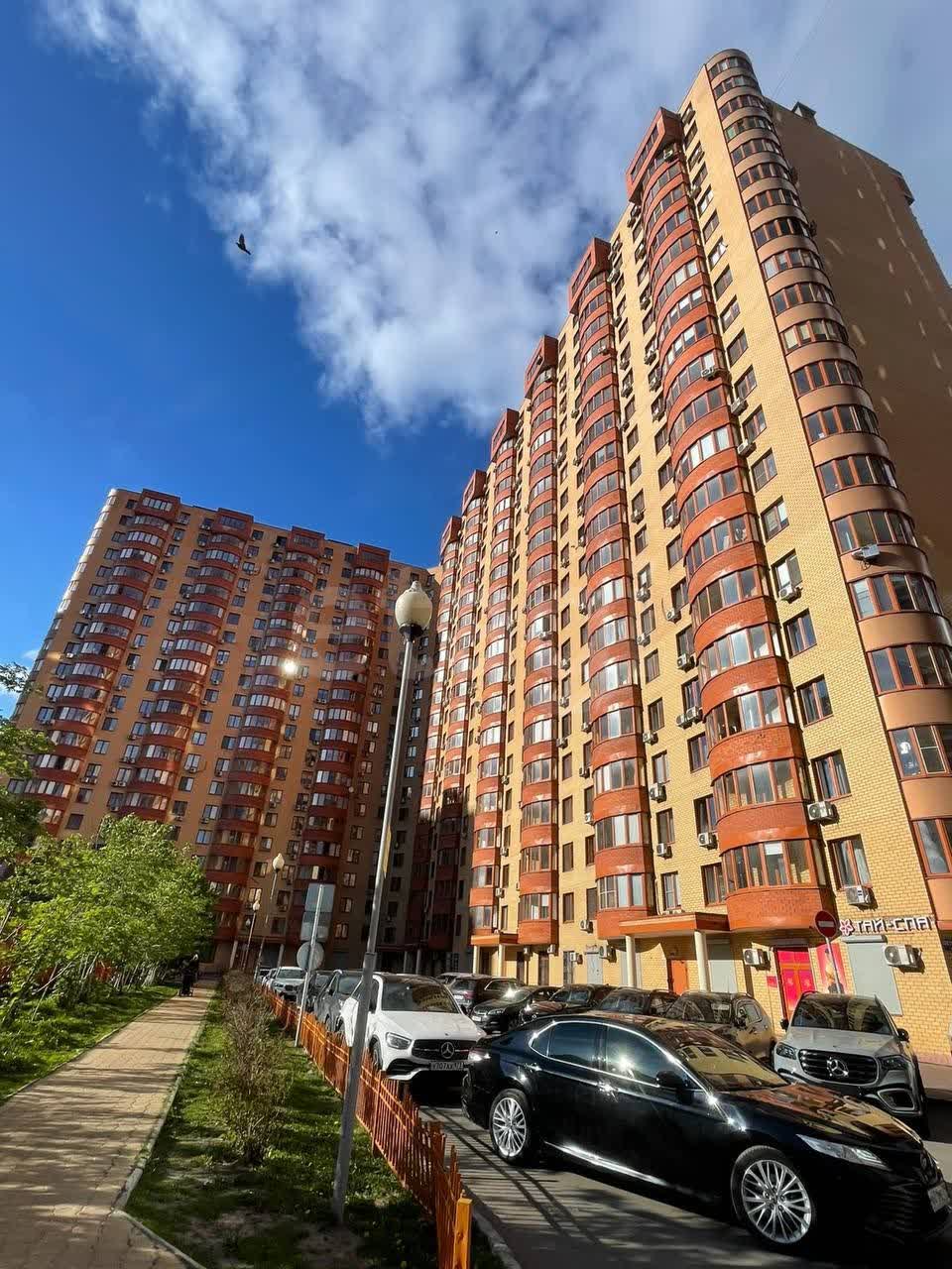1 комн. квартира, 54.2 м², 15 этаж 